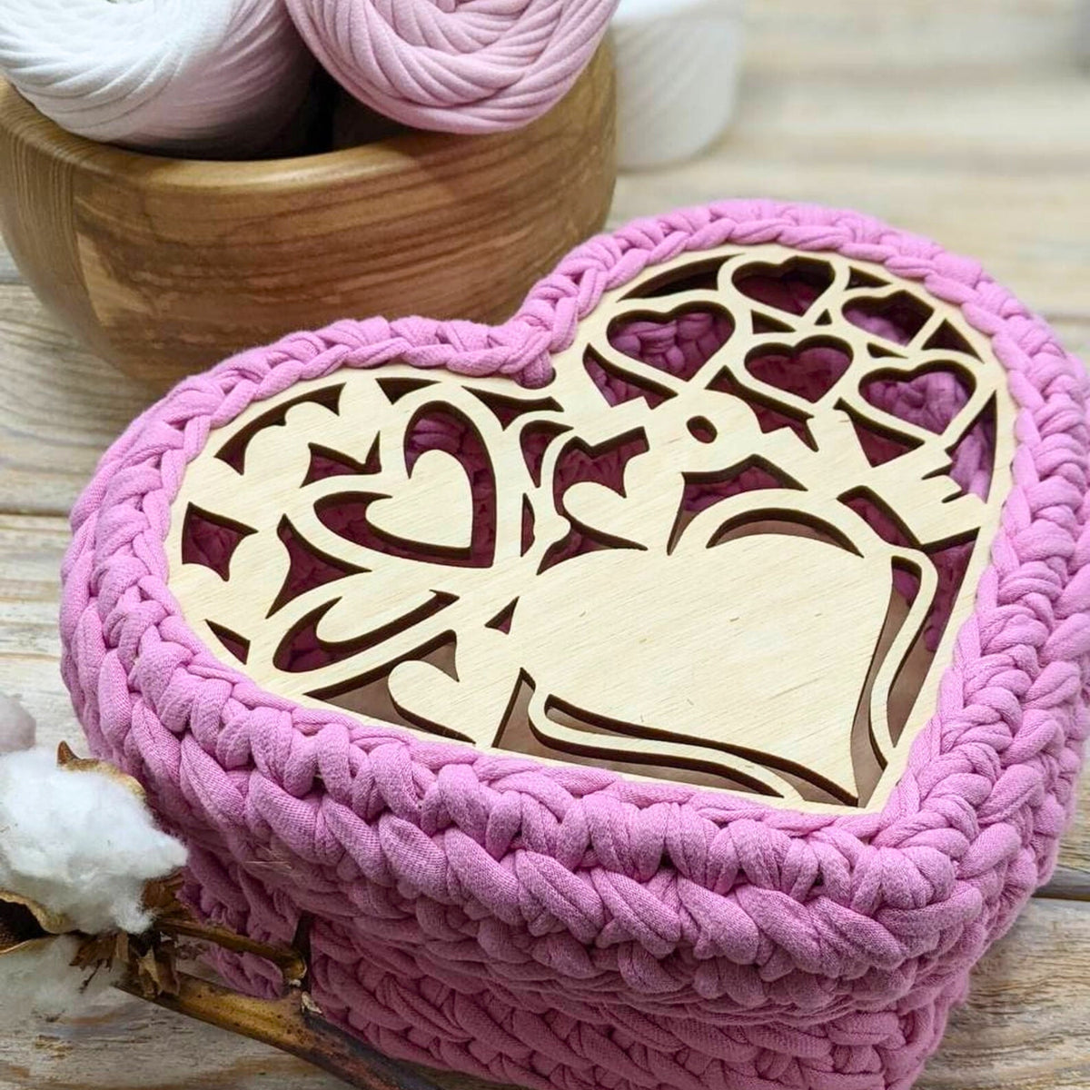 T-shirt yarn, Medium 7-9 mm, Bubble Gum