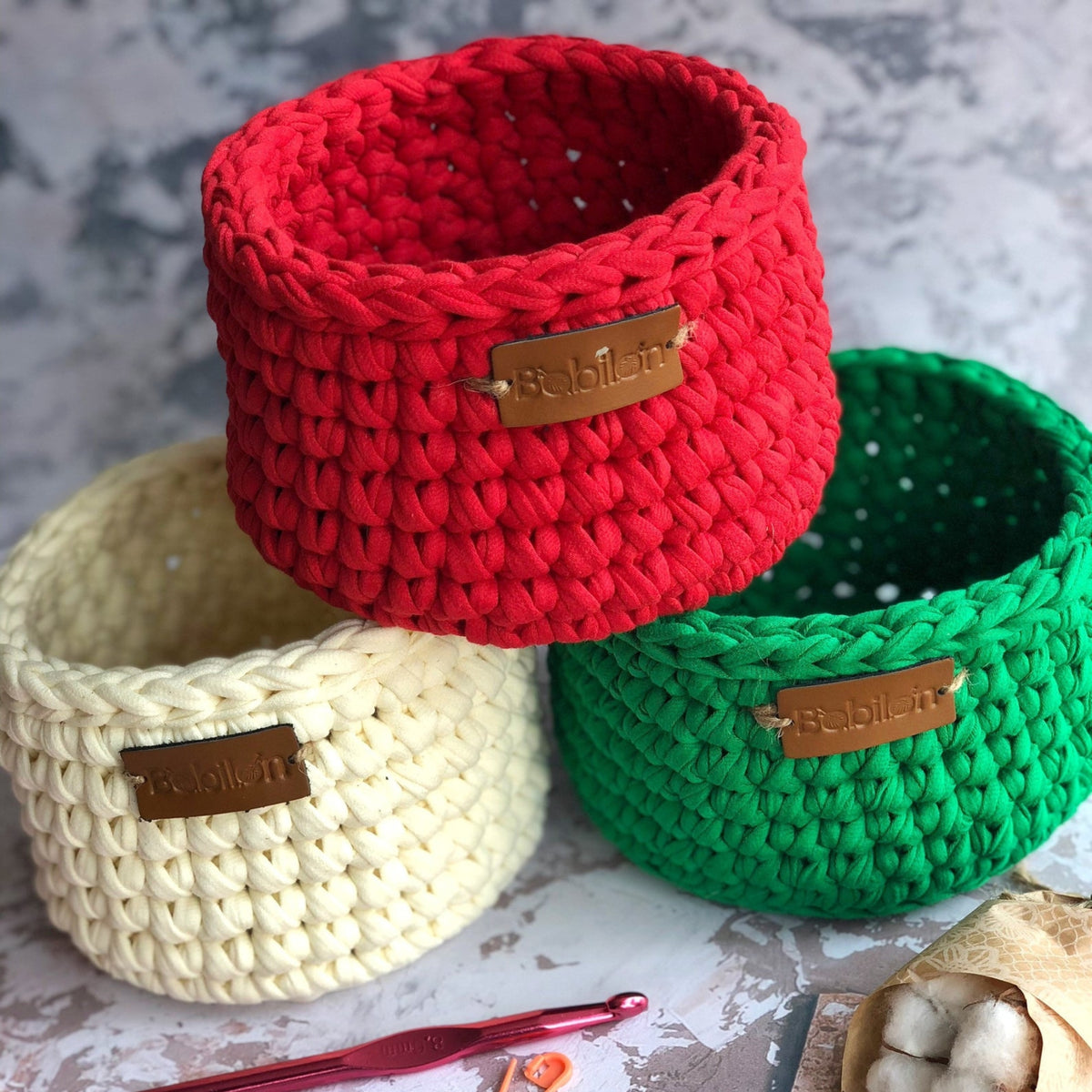 T-shirt yarn, Mini 5-7 mm, Lady in Red