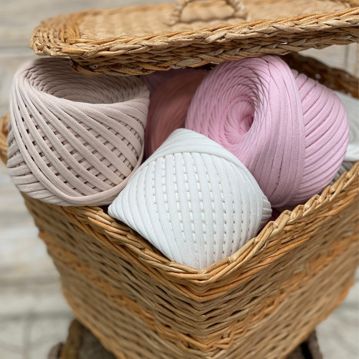 T-shirt yarn, Maxi 9-11 mm, Blush Pink