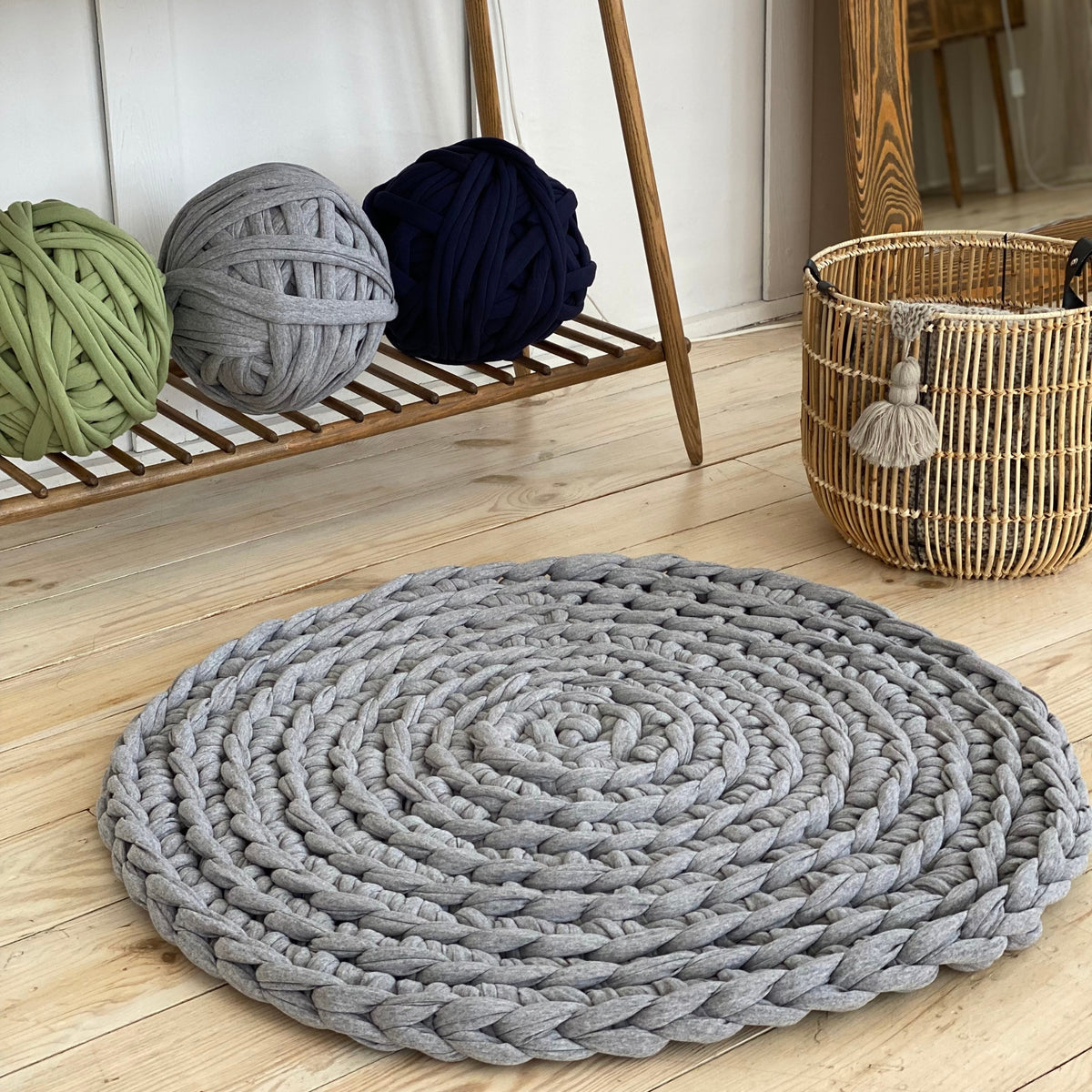 Super Thick T-Shirt Yarn 20–30 mm for Giant Crochet, Hand Knitting & Macrame – Chunky Cotton Tube Yarn – DIY Home Decor – Mint