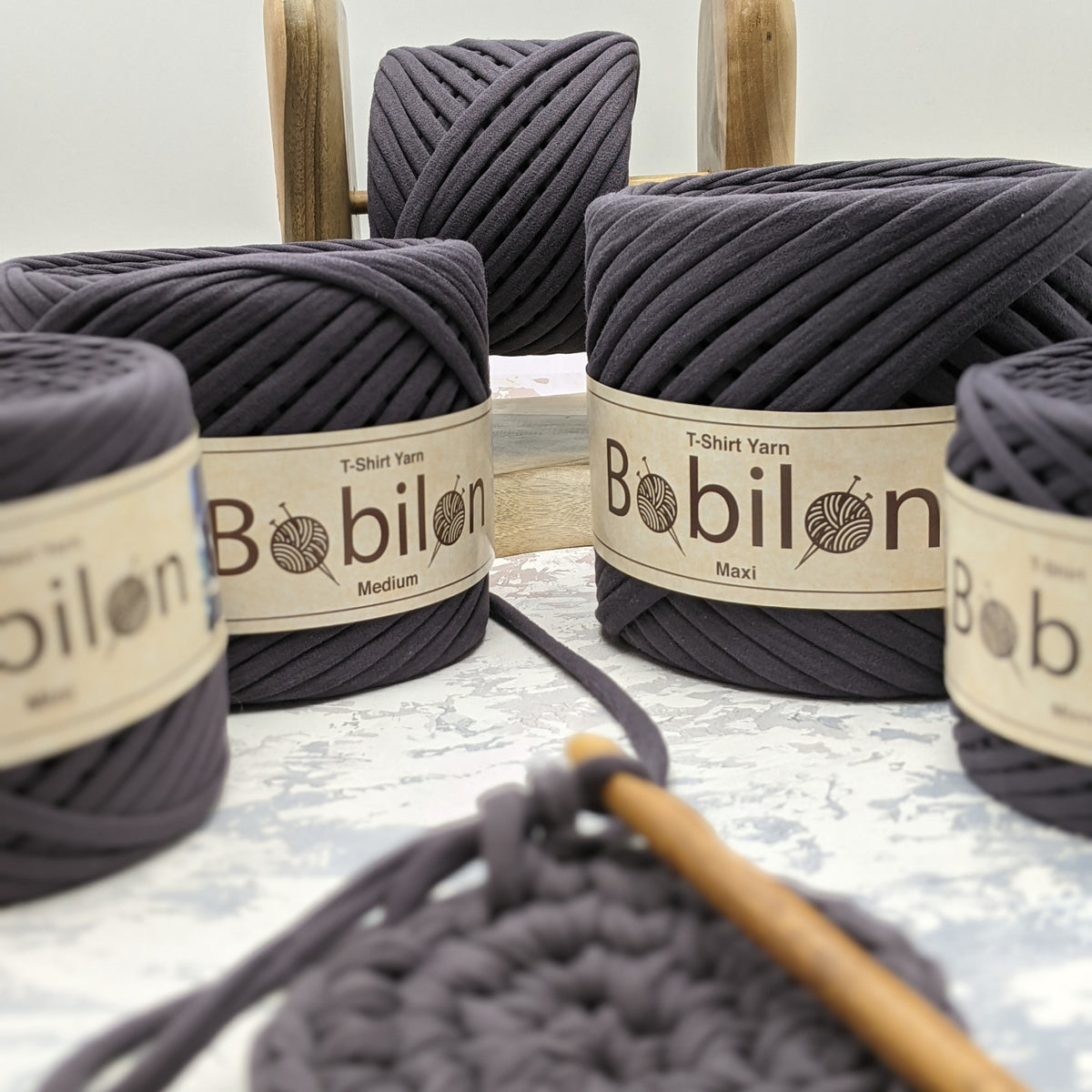T-shirt yarn, Medium 7-9 mm, Nightfall