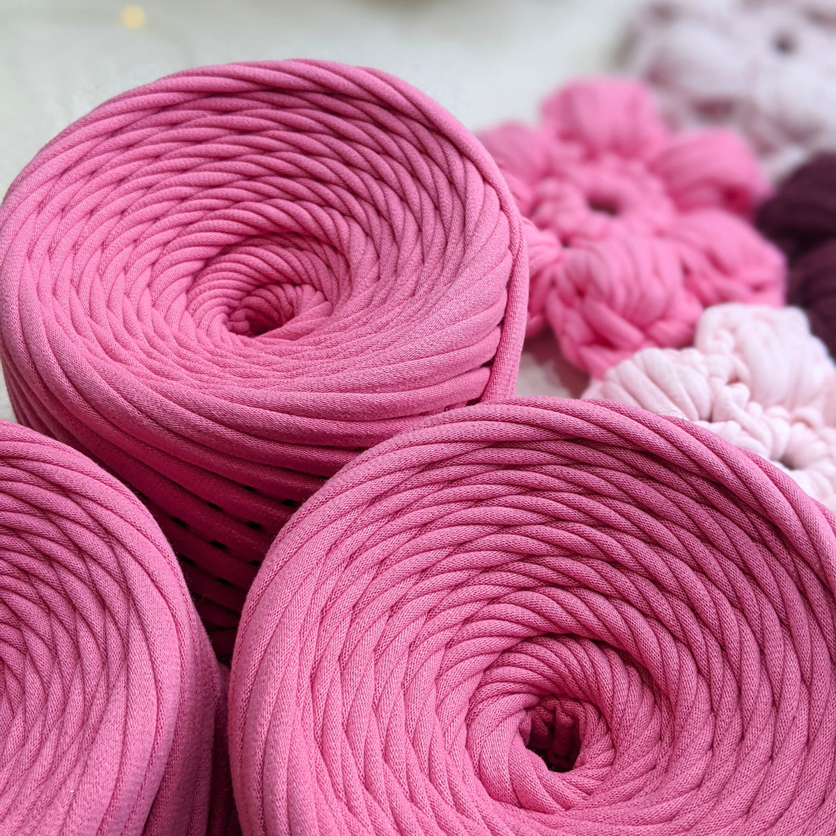 T-shirt yarn, Medium 7-9 mm, Flamingo
