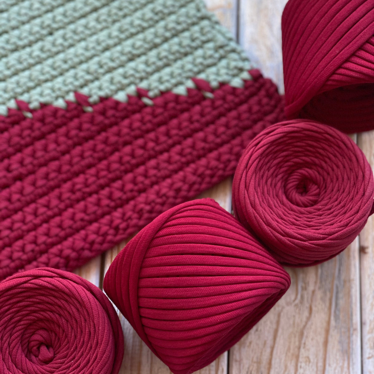 T-shirt yarn, Medium 7-9 mm, Burgundy