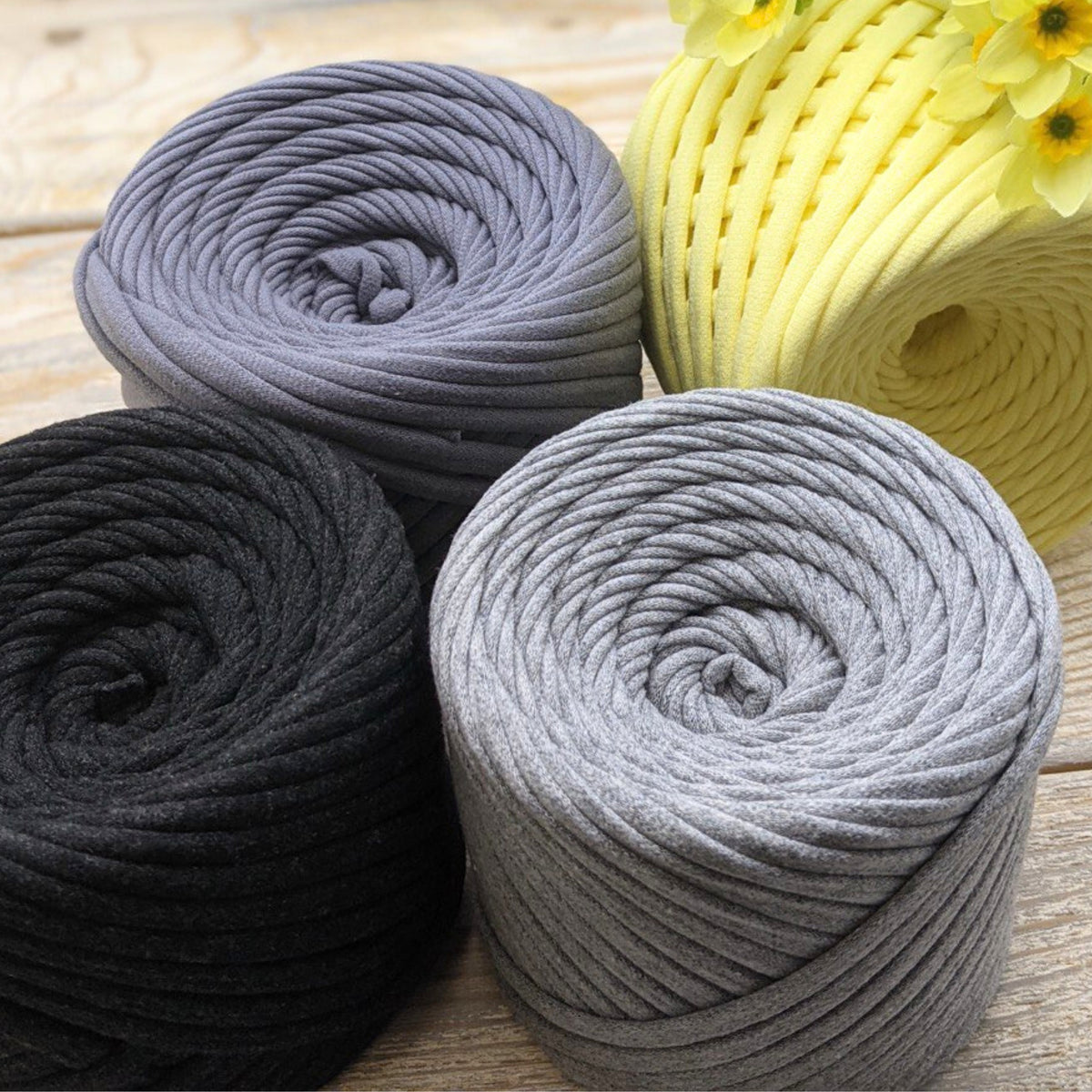 T-shirt yarn, Medium 7-9 mm, Graphite