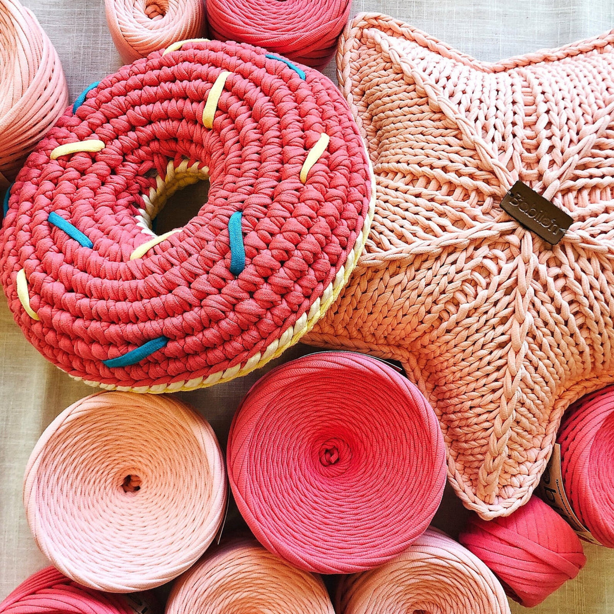 T-shirt yarn, Medium 7-9 mm, Marshmallow