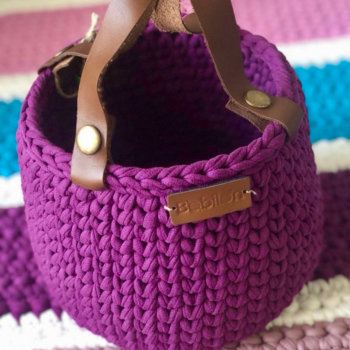 T-shirt yarn, Medium 7-9 mm, Plum Pie