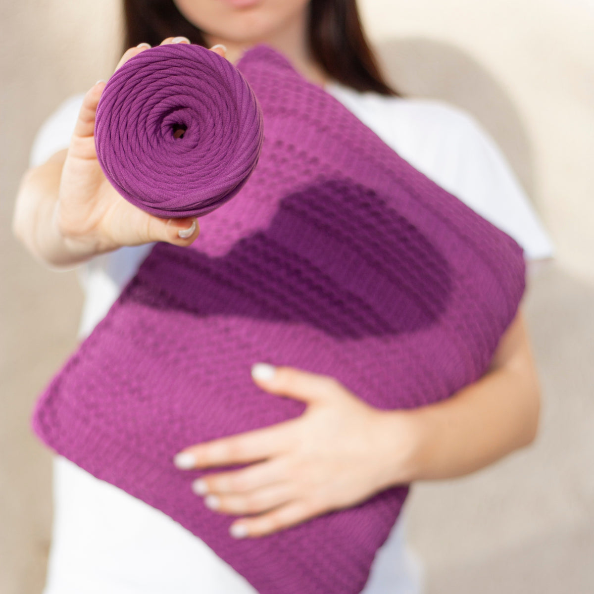 T-shirt yarn, Medium 7-9 mm, Plum Pie
