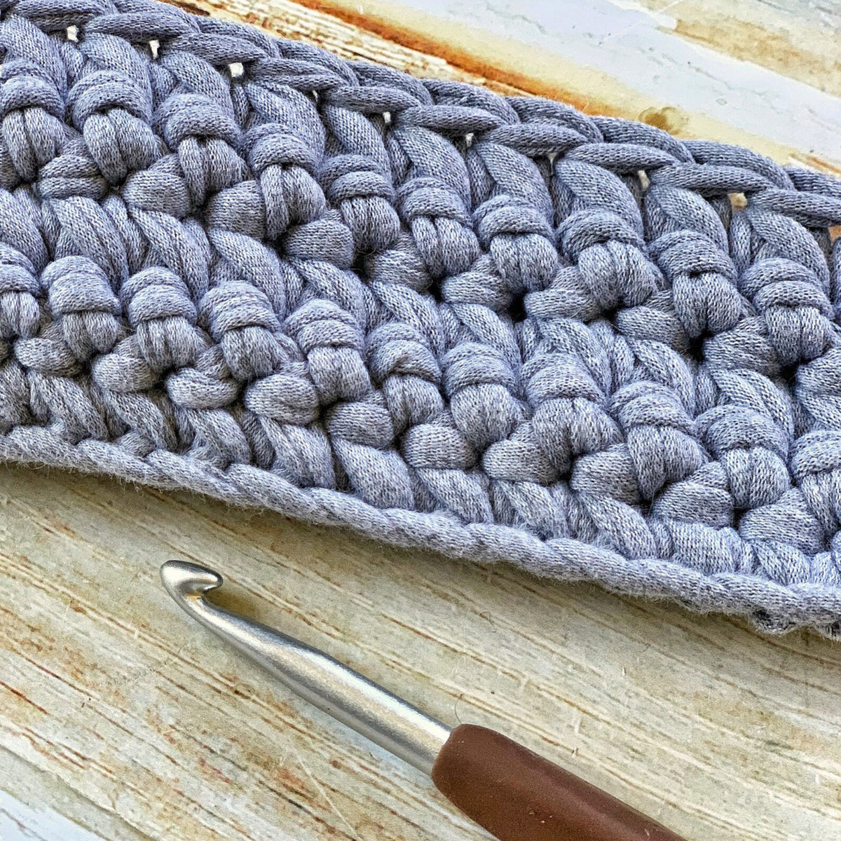 T-shirt yarn, Medium 7-9 mm, Gray Melange