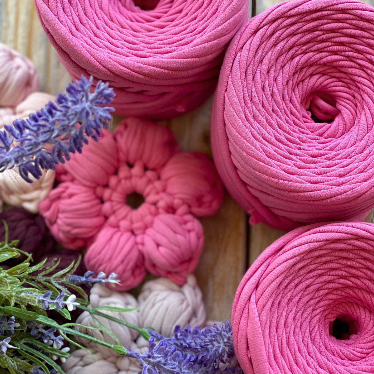 T-shirt yarn, Medium 7-9 mm, Flamingo
