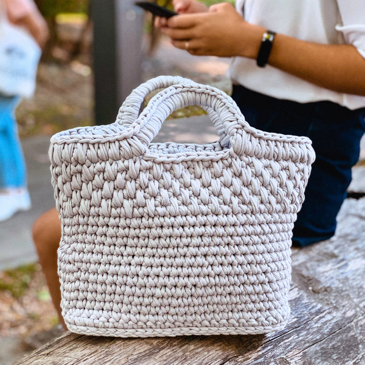 T-shirt yarn, Medium 7-9 mm, Silver