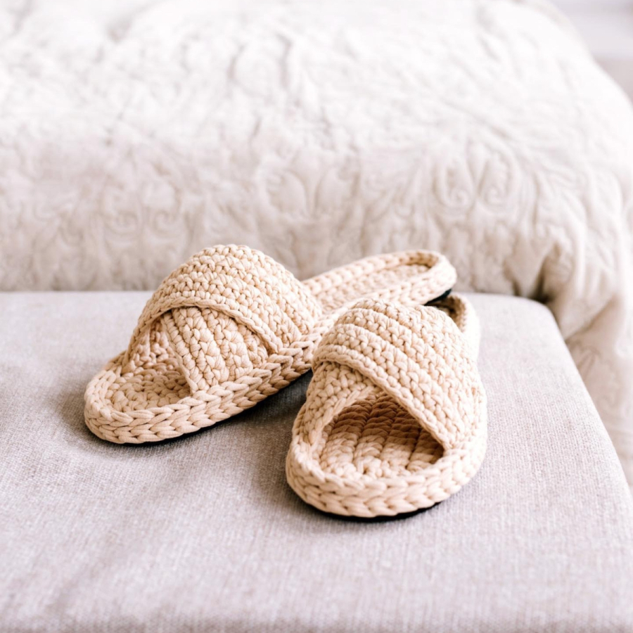 Crochet crossover slippers hotsell